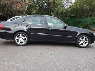 2004 Mercedes-Benz E-Класс 200 NGT III (W211, S211), чёрный, 1070000 рублей, вид 5