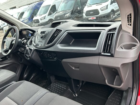 2021 Ford Transit, красный, 3200000 рублей - вид 10