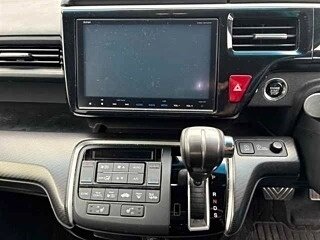 2017 Honda Stepwgn Spada V Рестайлинг, фиолетовый, 1940000 рублей - вид 7