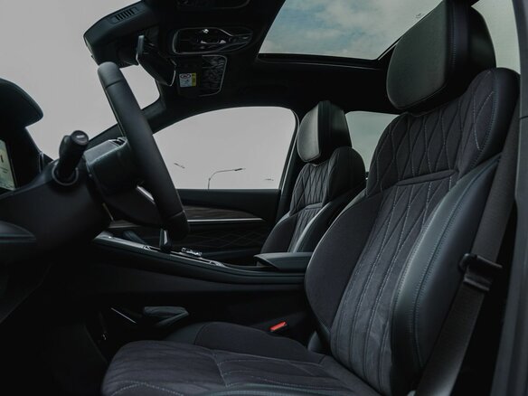 2026 Geely Monjaro I, белый, 4899990 рублей - вид 16