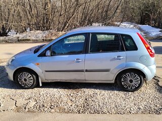 2007 Ford Fiesta Mk5, серый, 198000 рублей, вид 3