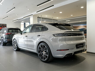 2026 Porsche Cayenne Coupé III Рестайлинг, серый, 20590000 рублей, вид 3