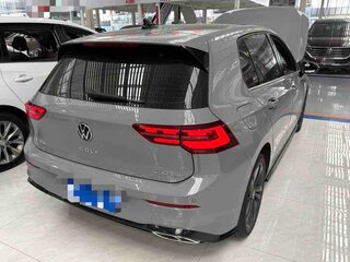 2023 Volkswagen Golf VIII, серый, 1900000 рублей, вид 2