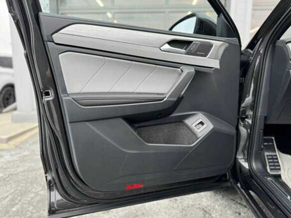 2024 Volkswagen Tayron I Рестайлинг, чёрный, 5100000 рублей - вид 23
