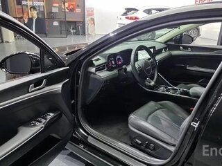 2023 Kia K5 III Рестайлинг, чёрный, 3120000 рублей, вид 4