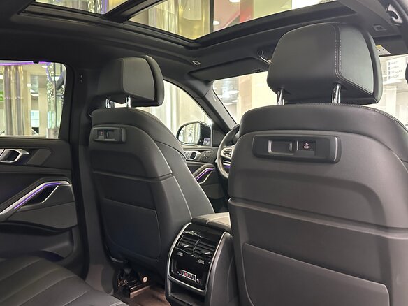 2021 BMW X6 40d III (G06), чёрный, 9300000 рублей - вид 7
