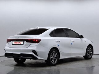 2024 Kia K3 II Рестайлинг, белый, 1950000 рублей, вид 2