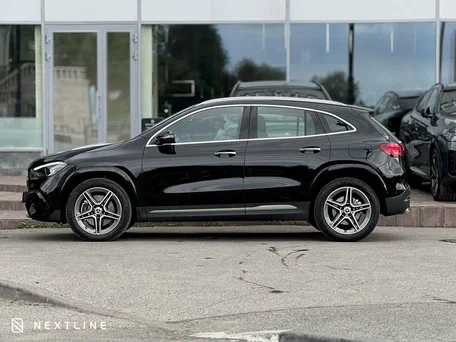 2025 Mercedes-Benz GLA 250 II (H247) Рестайлинг, чёрный, 5850000 рублей, вид 3