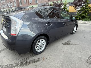 2010 Toyota Prius III (XW30), серый, 1000000 рублей, вид 5
