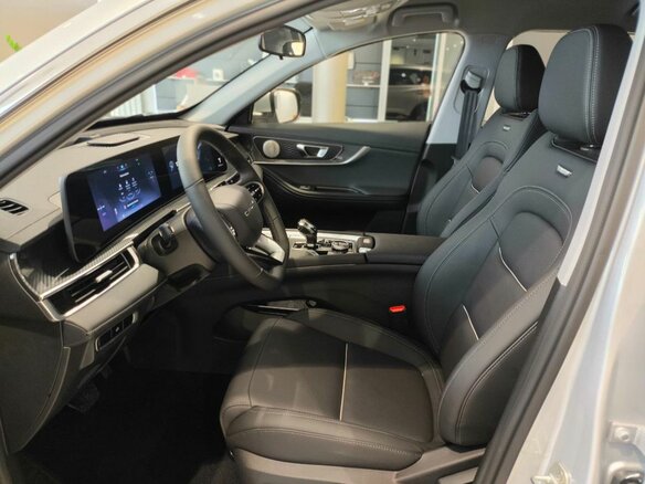 2025 Chery Tiggo 7L I, серебристый, 2735000 рублей - вид 9