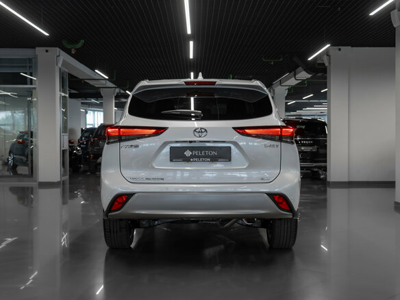 2026 Toyota Highlander IV (XU70), белый - вид 4