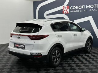 2018 Kia Sportage IV Рестайлинг, белый, 2499900 рублей, вид 5