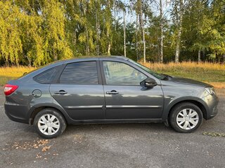 2018 Lada (ВАЗ) Granta I Рестайлинг, серебристый, 570000 рублей, вид 3