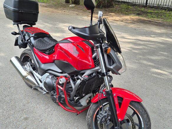 2012 Honda NC 700S, красный, 550000 рублей
