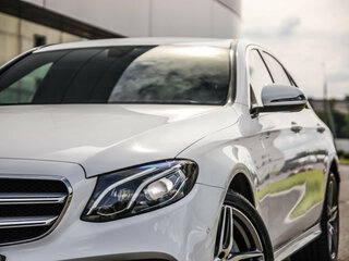 2018 Mercedes-Benz E-Класс 220 d V (W213, S213, C238), белый, 3589000 рублей, вид 2