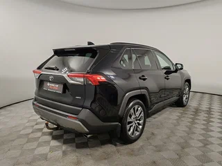 2021 Toyota RAV4 V (XA50), чёрный, 3420000 рублей, вид 5