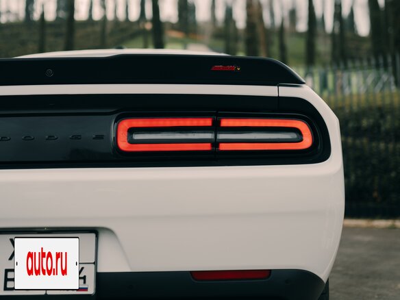 2022 Dodge Challenger R__T III Рестайлинг 2, белый, 10000000 рублей - вид 5
