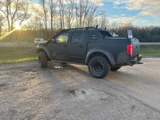 2007 Nissan Navara (Frontier) III (D40), чёрный, 1500000 рублей, вид 3
