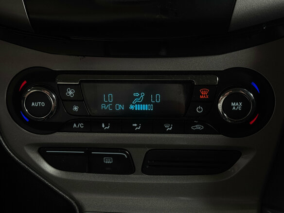 2012 Ford Focus III, белый - вид 16
