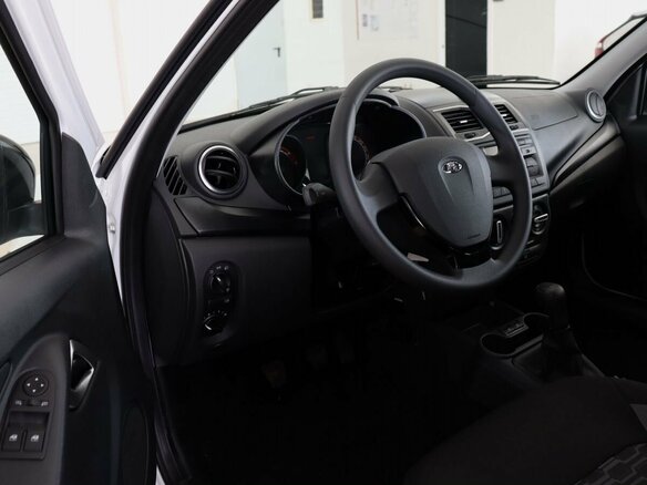 2026 Lada (ВАЗ) Granta Cross I Рестайлинг, белый, 1226000 рублей - вид 7