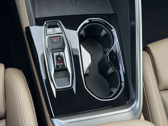 2026 Audi Q5 L III (GU), чёрный - вид 26
