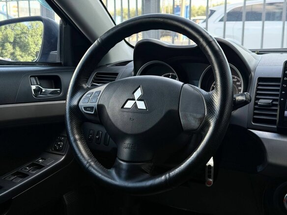 2011 Mitsubishi Lancer X Рестайлинг, зелёный, 644000 рублей - вид 16