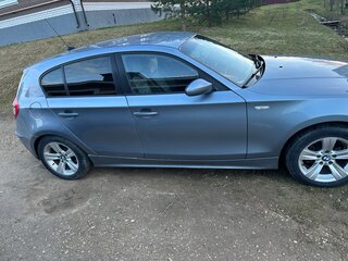 2007 BMW 1 серии 118i I (E81/E82/E87/E88), серый, 620000 рублей, вид 4
