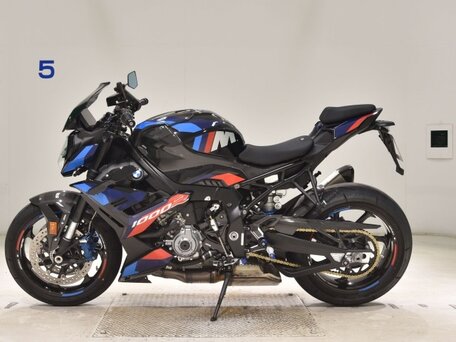2024 BMW M 1000 R, чёрный, 2270000 рублей, вид 2