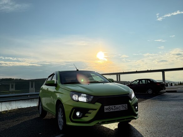 2017 Lada (ВАЗ) Vesta I, зелёный, 600000 рублей - вид 3