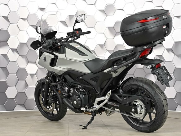 2025 Honda NC 750X, серый, 1299000 рублей - вид 7