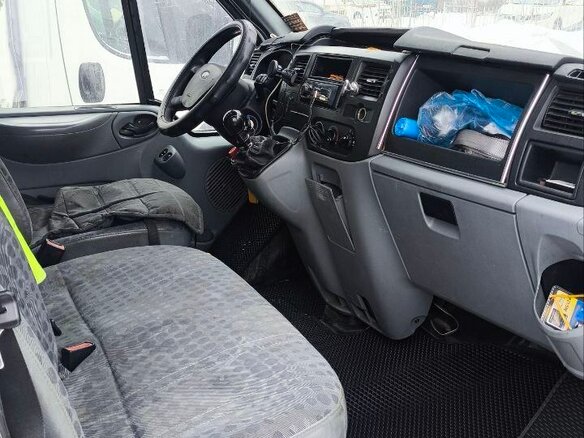 2010 Ford Transit, белый, 1050000 рублей - вид 2