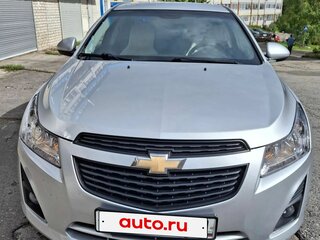2013 Chevrolet Cruze I Рестайлинг, серебристый, 800000 рублей, вид 3