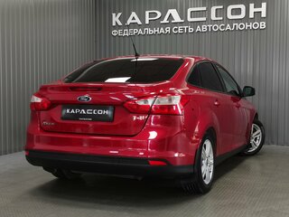2013 Ford Focus III, красный, 725000 рублей, вид 2