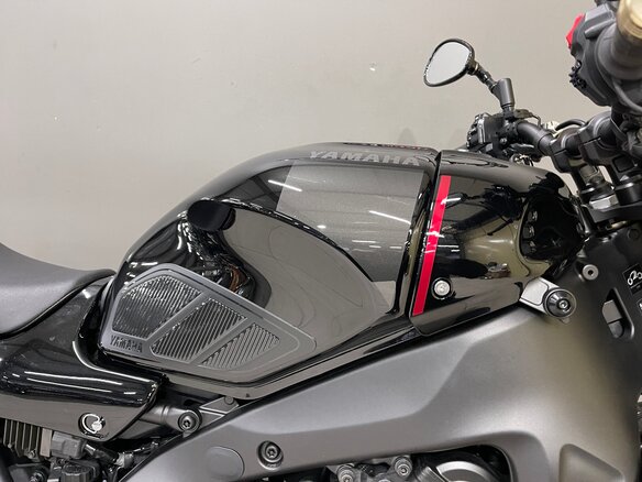 2023 Yamaha XSR900, чёрный, 1220000 рублей - вид 15