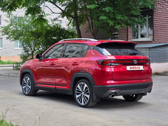 2022 Changan CS35 Plus I Рестайлинг, красный - вид 2