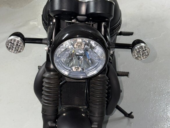 2019 Triumph Bonneville T120, чёрный, 1650000 рублей