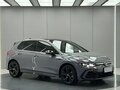 2023 Volkswagen Golf VIII, серый, 1990000 рублей - вид 2