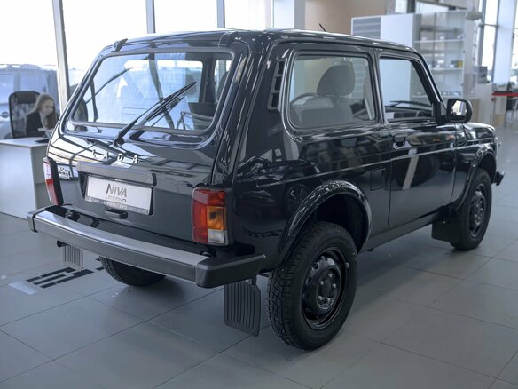 2026 Lada (ВАЗ) Niva Legend I Рестайлинг, зелёный - вид 3