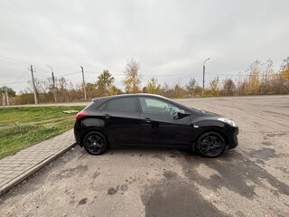 2014 Hyundai i30 II, чёрный, 700000 рублей, вид 3