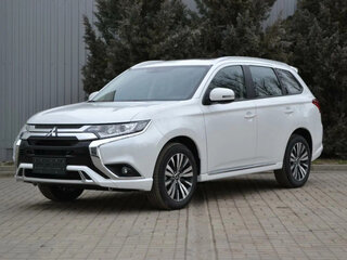 2022 Mitsubishi Outlander III Рестайлинг 3, белый, 2135000 рублей, вид 1