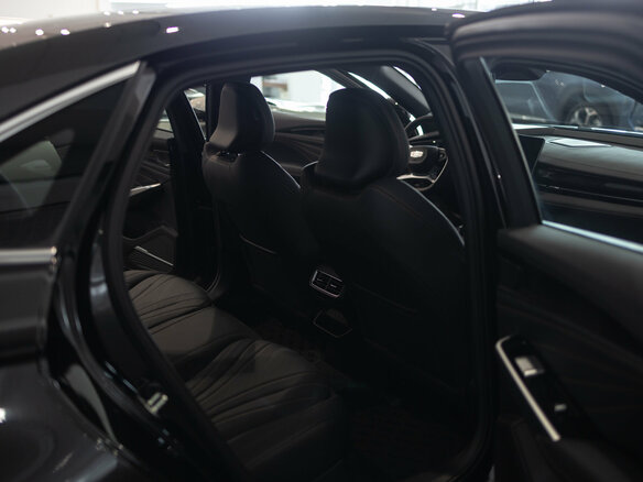 2026 Geely Preface I, чёрный, 3434990 рублей - вид 5