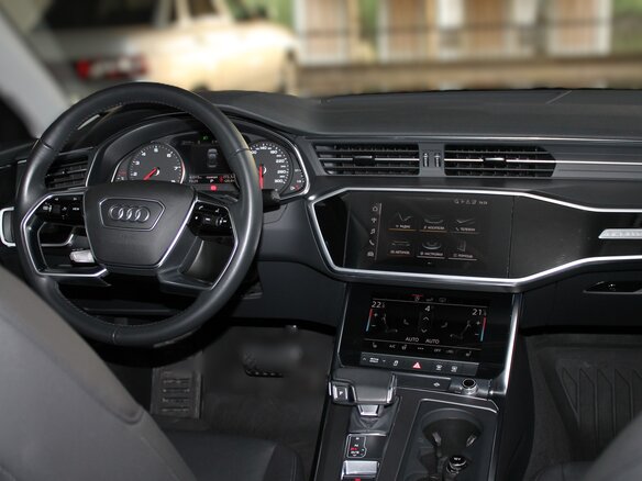 2019 Audi A6 45 TFSI V (C8), чёрный, 3900000 рублей - вид 13