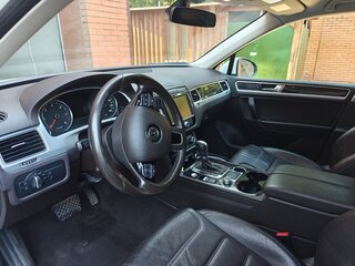 2017 Volkswagen Touareg II Рестайлинг, белый, 3450000 рублей, вид 5