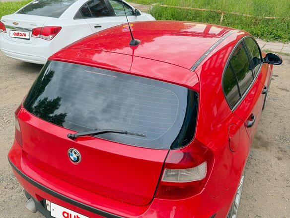 2006 BMW 1 серии 116i I (E81/E82/E87/E88), красный, 600000 рублей - вид 4