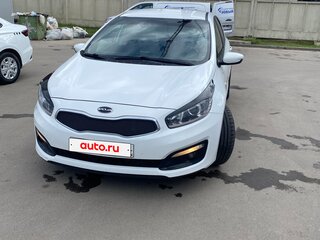 2017 Kia Ceed II Рестайлинг, белый, 1250000 рублей, вид 3