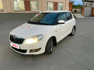 2013 Skoda Fabia II Рестайлинг, белый, 675000 рублей, вид 3
