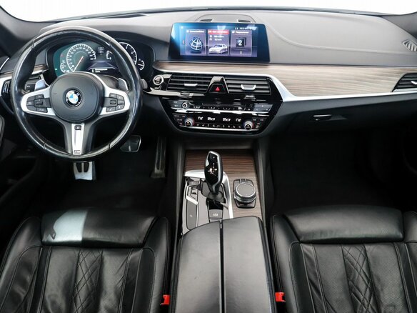 2018 BMW 5 серии 530d xDrive VII (G30/G31/G38), белый, 4600000 рублей - вид 25