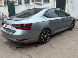2020 Skoda Superb III Рестайлинг, серый, 2500000 рублей, вид 3
