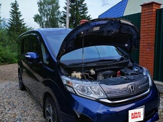 2017 Honda Stepwgn V, синий, 2400000 рублей, вид 4