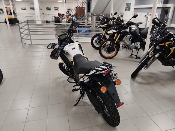 2026 Loncin MS250, белый, 179900 рублей - вид 6